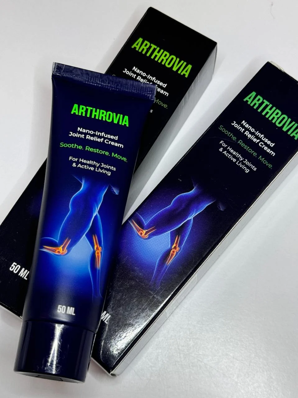 Astuccio sigillato con la dicitura Nano-Infused Joint Relief Cream